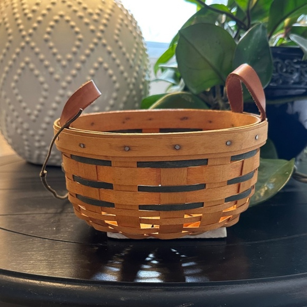 Longaberger Small Round Key Basket (with leather handles) SIGNED